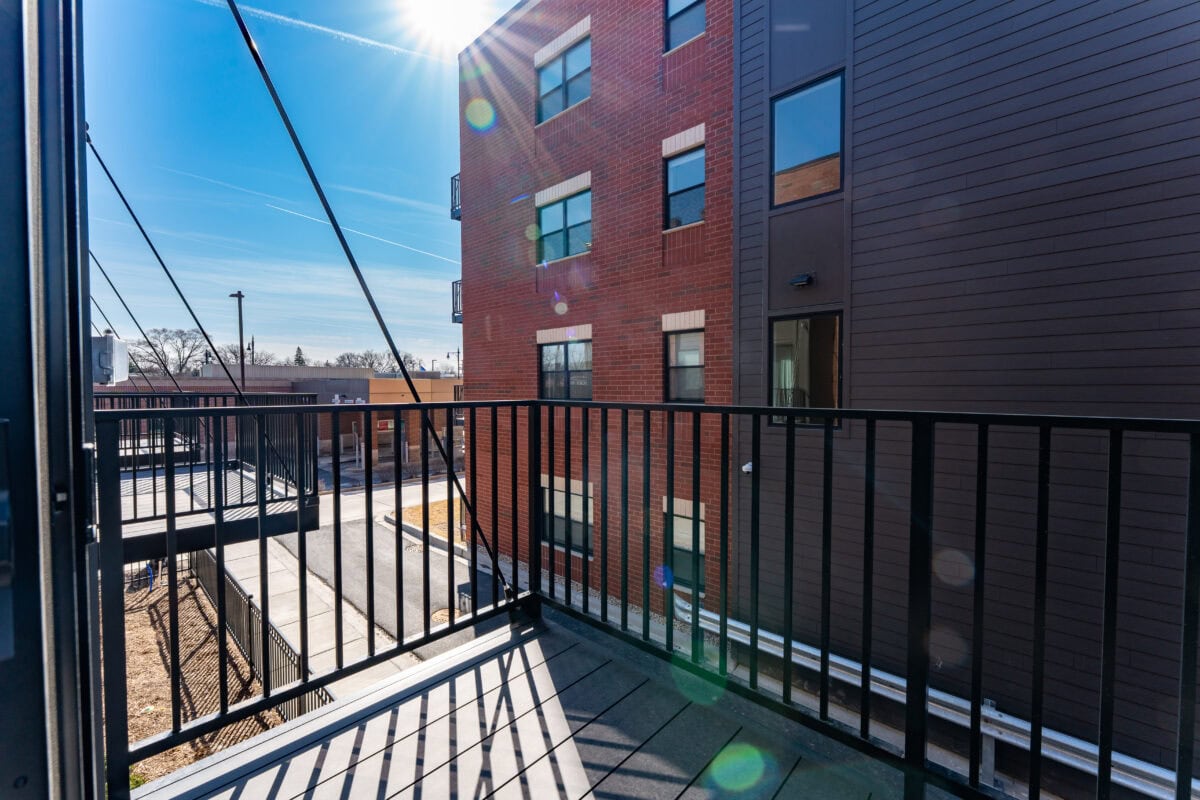 #1653 2ndfloor balcony 2