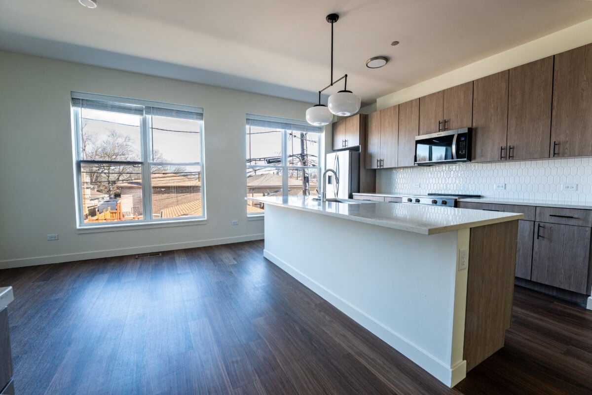 #1653 2ndfloor kitchen 1