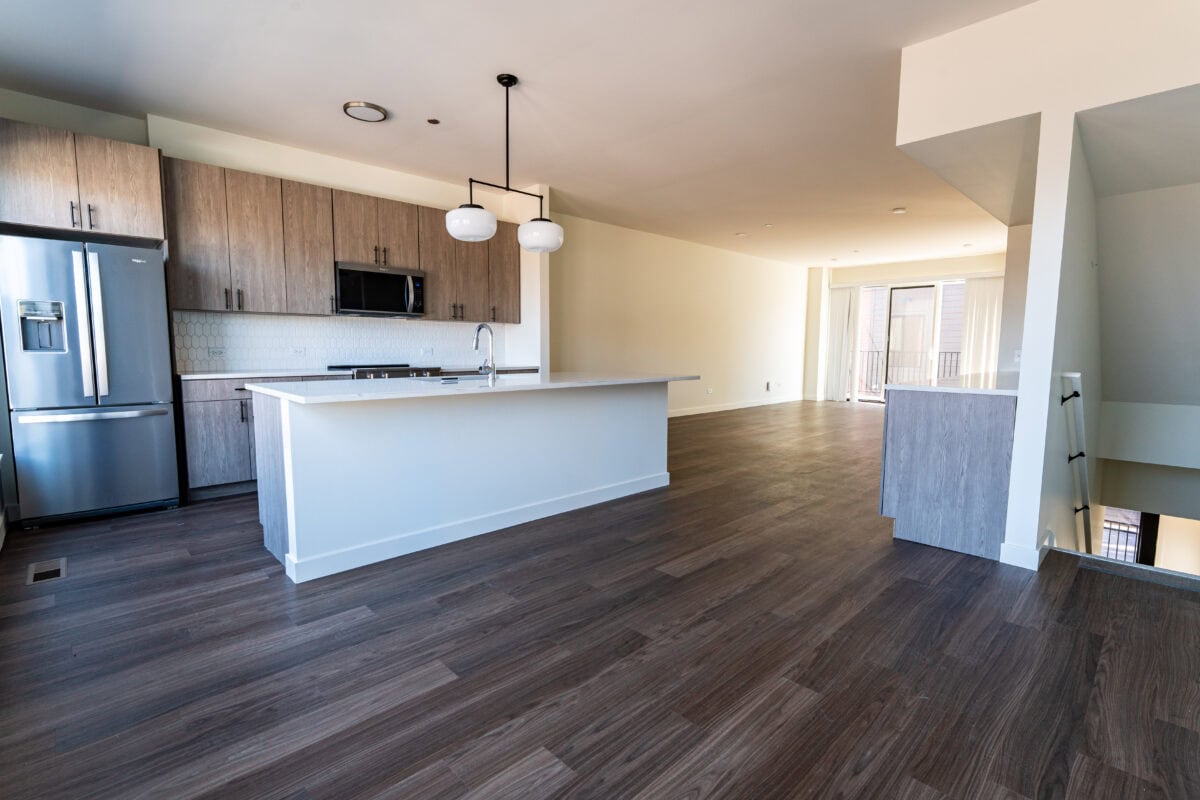 #1653 2ndfloor kitchen 4