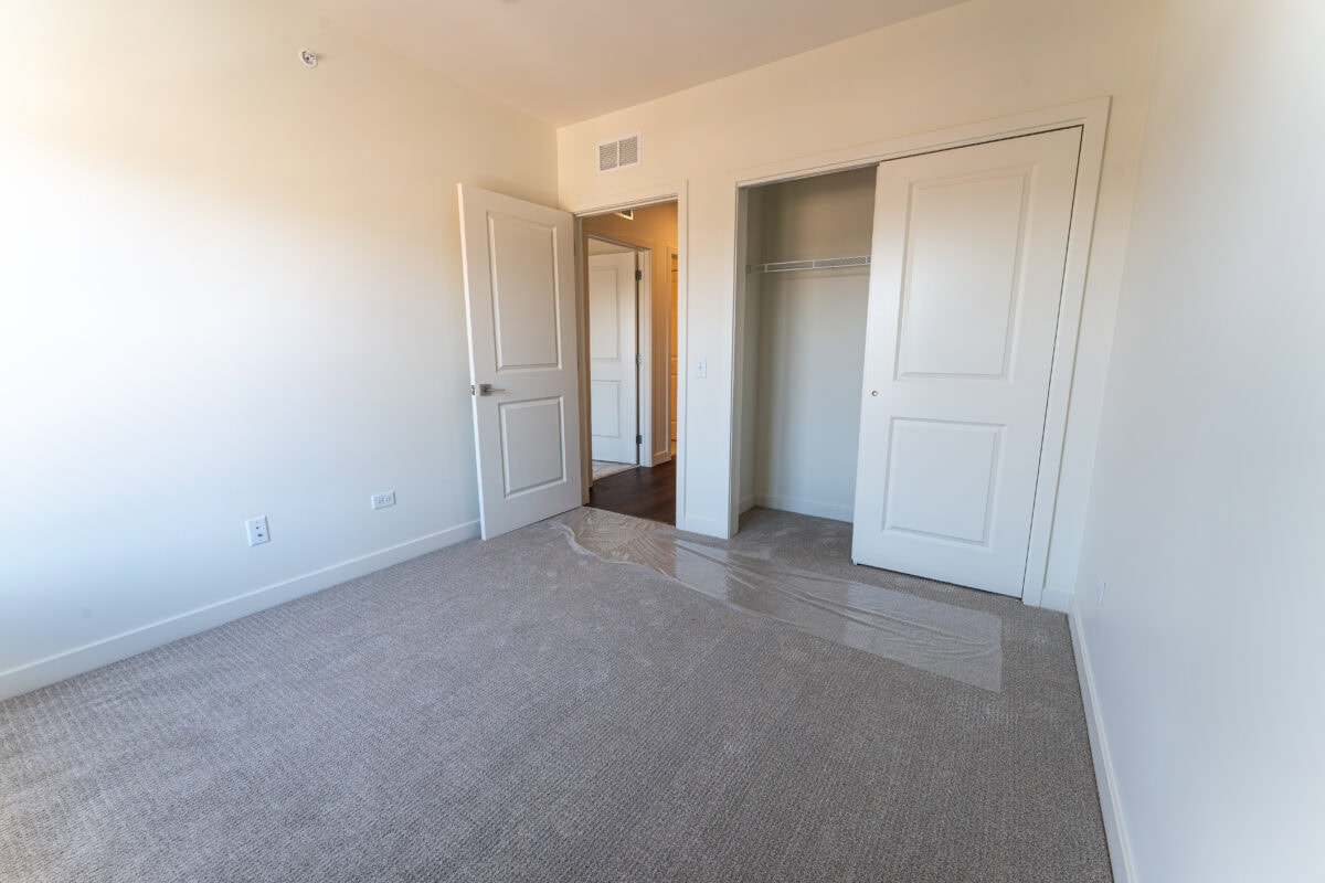 #1653 3rdfloor bedroom2 2
