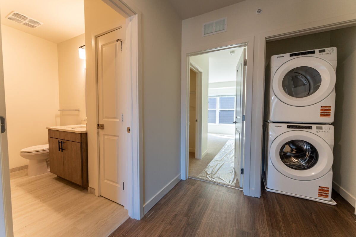 #1653 3rdfloor laundry