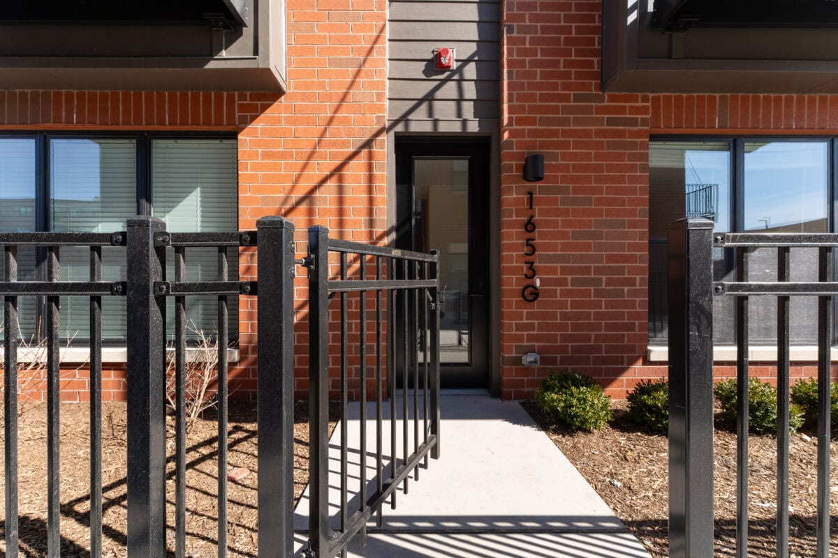 #1653 exterior 3